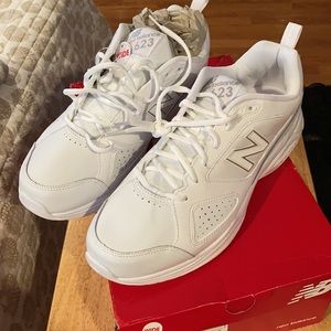 New Balance men’s 121/2 wide brand new never worn white